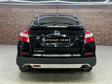 Honda Crosstour, 2013г, передний привод, автомат