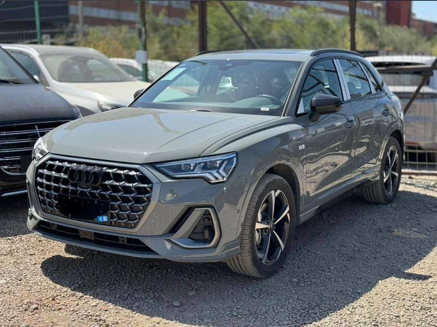 Audi Q3, 2025г., передний привод, робот