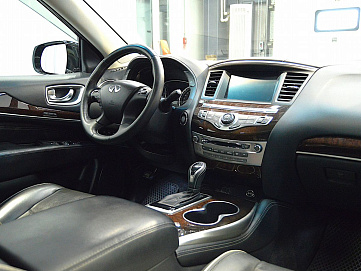 Infiniti QX60, 2019г, полный привод, вариатор