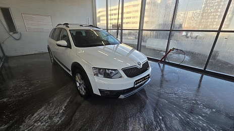 Skoda Octavia, 2014г, полный привод, робот