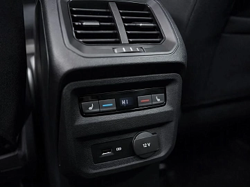 Volkswagen Tiguan, 2018г, передний привод, робот