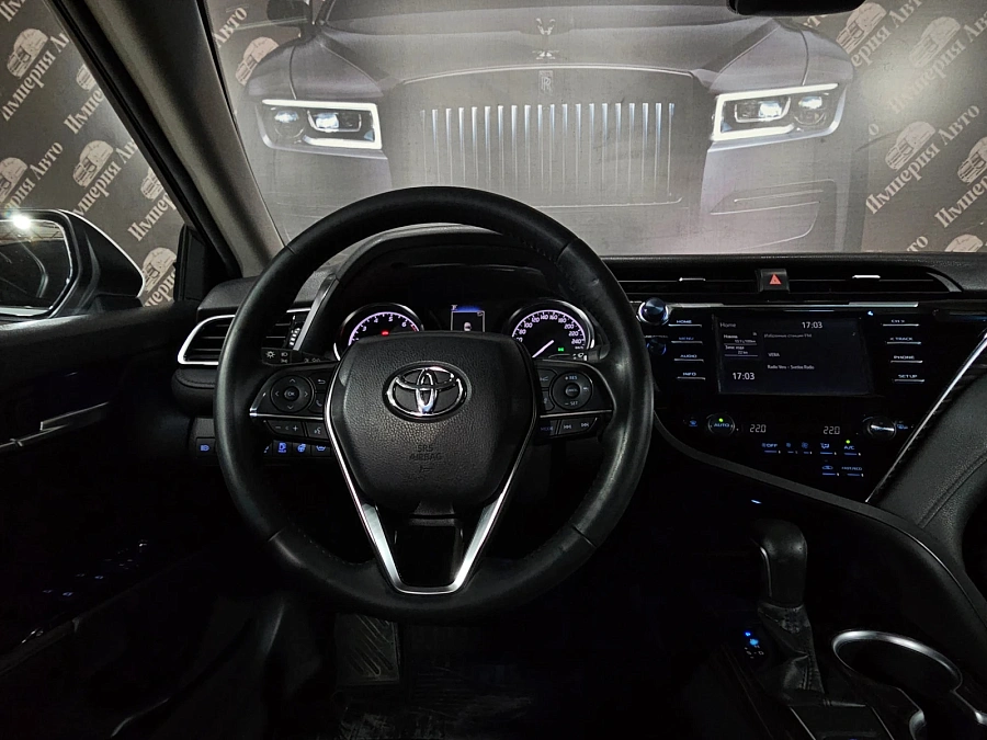 Toyota Camry, 2020г., передний привод, автомат