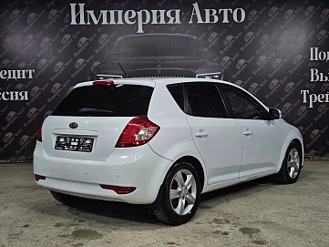 Kia Ceed, 2011г, передний привод, автомат