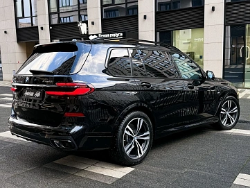 BMW X7, 2023г, полный привод, автомат
