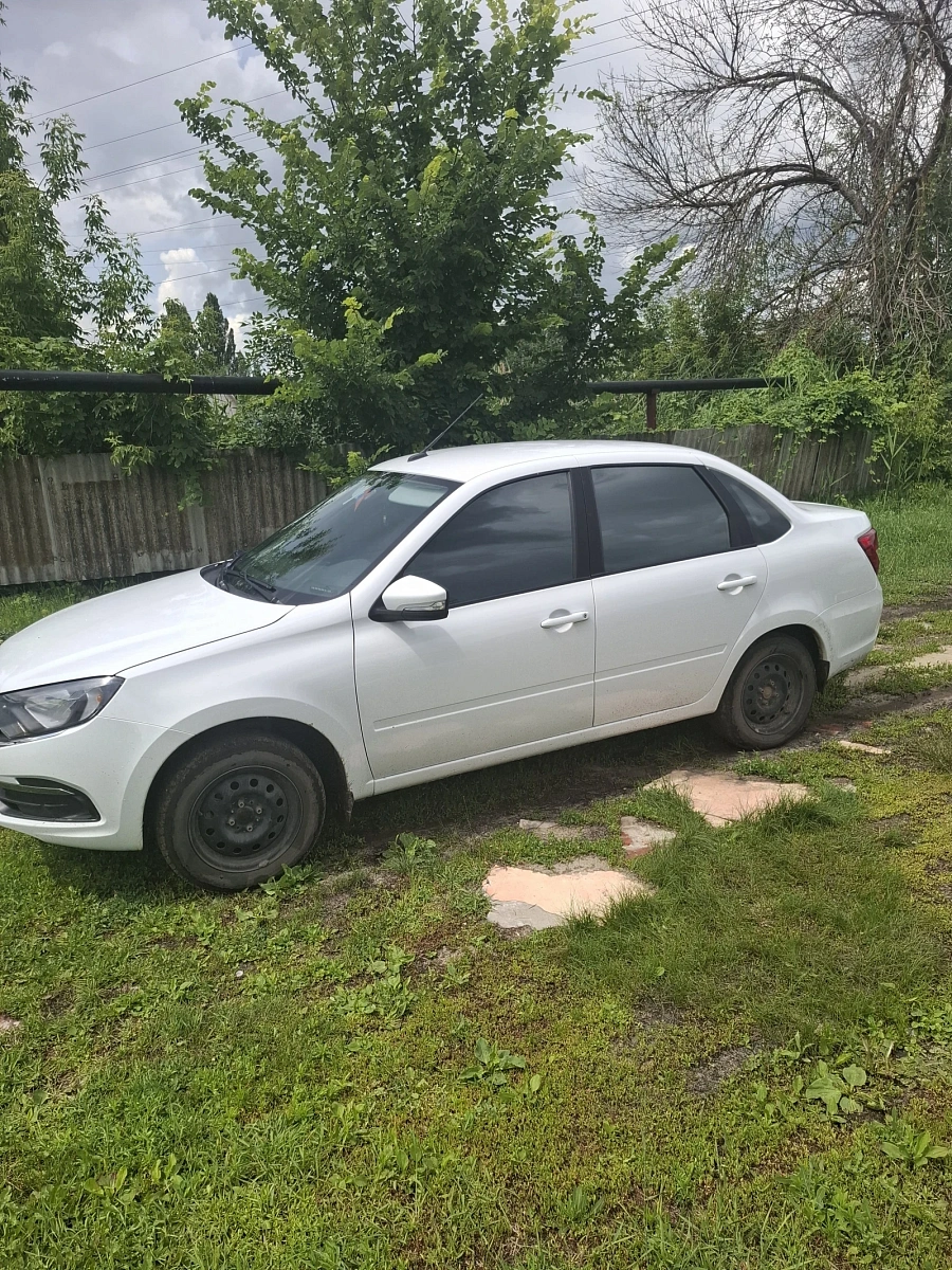 Lada (ВАЗ) Granta, 2023г., передний привод, механика