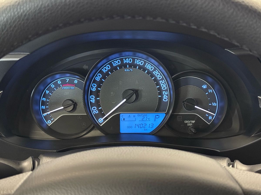 Toyota , 2014г., передний привод, автомат