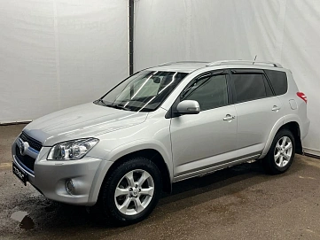 Toyota RAV4, 2010г, полный привод, автомат