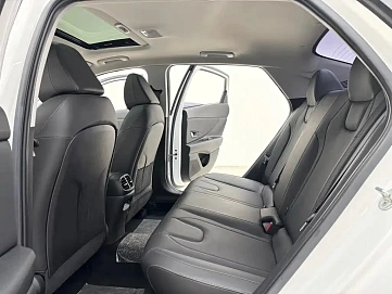 Hyundai Elantra, 2022г, передний привод, вариатор