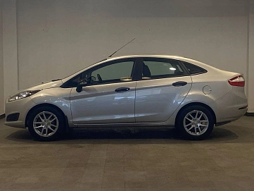 Ford Fiesta, 2015г, передний привод, механика