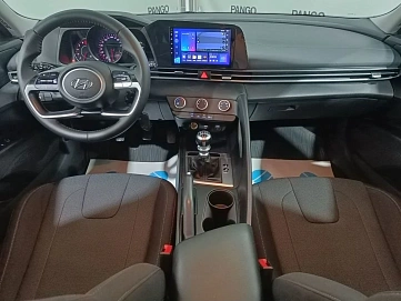 Hyundai Elantra, 2022г, передний привод, механика