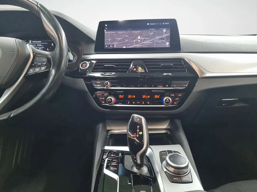 BMW 5 серии, 2022г., задний привод, автомат