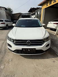 Volkswagen T-Roc, 2022г, передний привод, робот