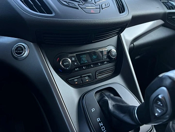 Ford Kuga, 2013г, передний привод, автомат