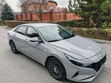 Hyundai Elantra, 2021г, передний привод, автомат