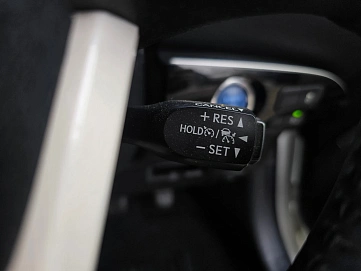 Toyota Prius, 2016г, передний привод, автомат