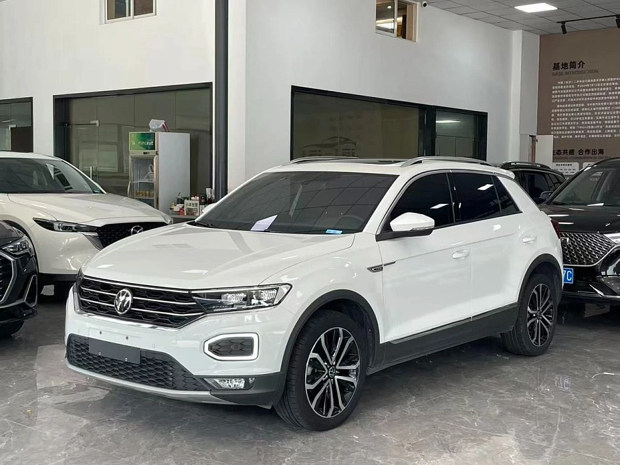 Volkswagen T-Roc, 2022г., полный привод, робот