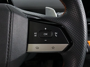 Changan UNI-V, 2023г, передний привод, робот