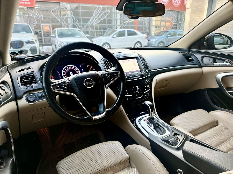 Opel Insignia, 2014г., передний привод, автомат