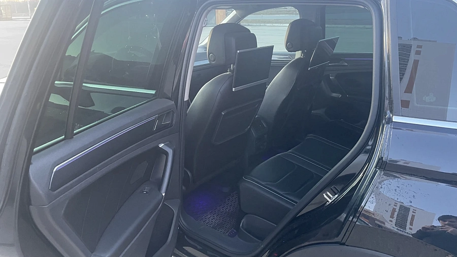 Volkswagen Tiguan, 2017г., полный привод, робот