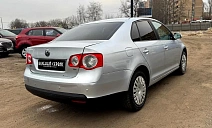 Volkswagen Jetta, 2008г., передний привод, робот