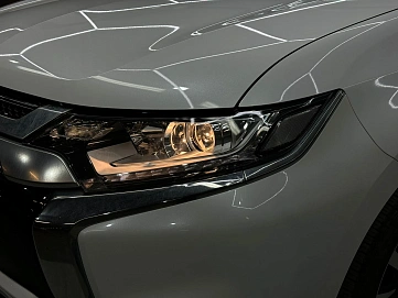 Mitsubishi Outlander, 2022г, передний привод, вариатор