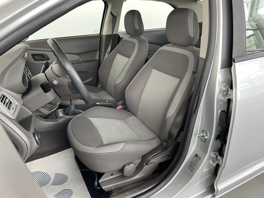 Chevrolet Cobalt, 2013г., передний привод, механика