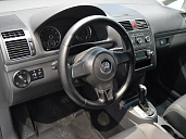 Volkswagen Touran, 2011г., передний привод, робот