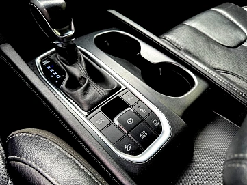 Hyundai Santa Fe, 2019г, полный привод, автомат