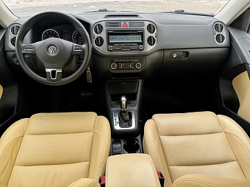 Volkswagen Tiguan, 2010г, полный привод, автомат