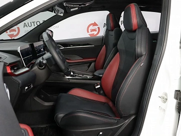 Geely Coolray, 2024г, передний привод, робот