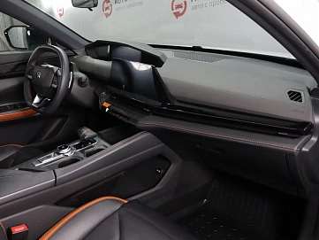 Changan UNI-V, 2023г, передний привод, робот