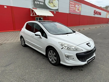 Peugeot 308, 2010г, передний привод, автомат