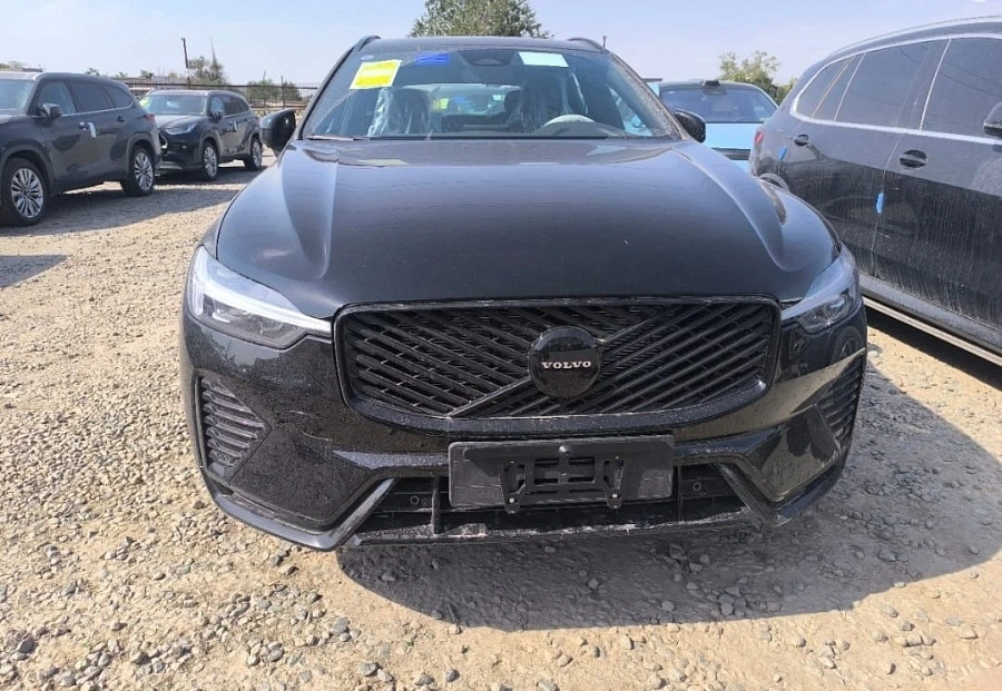 Volvo XC60, 2025г., полный привод, автомат