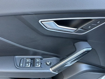 Audi Q2, 2021г, передний привод, робот