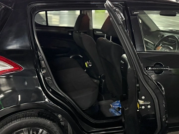 Suzuki Swift, 2014г, передний привод, вариатор