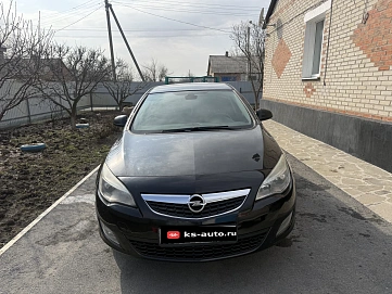 Opel Astra, 2011г, передний привод, механика