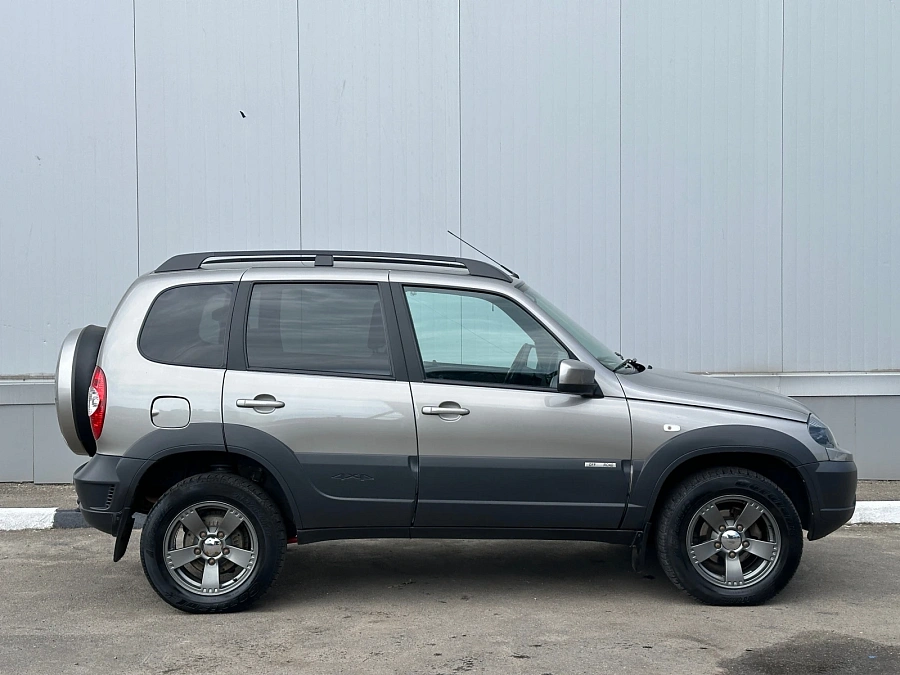 Chevrolet Niva, 2017г., полный привод, механика