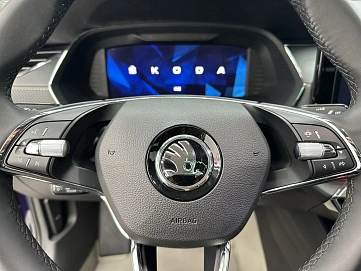 Skoda Octavia, 2022г, передний привод, робот