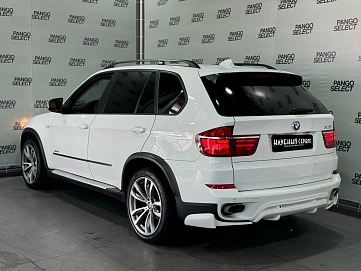 BMW X5, 2011г, передний привод, автомат