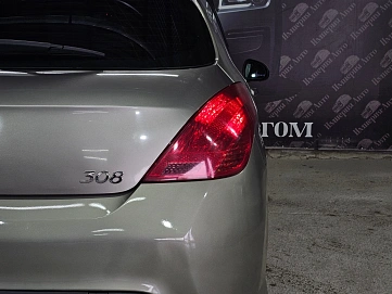 Peugeot 308, 2010г, передний привод, автомат