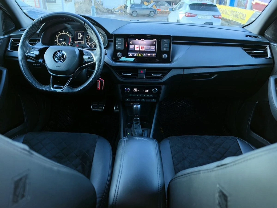 Skoda Rapid, 2022г., передний привод, робот