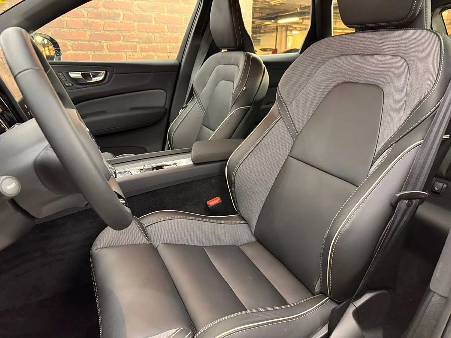 Volvo XC60, 2025г., полный привод, автомат