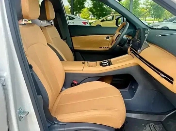 Geely Galaxy Starship 7, 2025г, передний привод, автомат