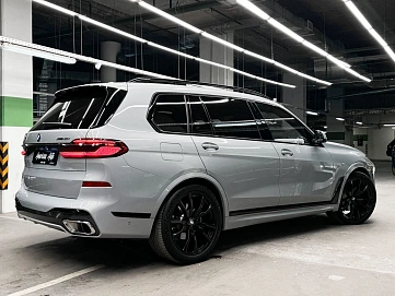 BMW X7, 2022г, полный привод, автомат