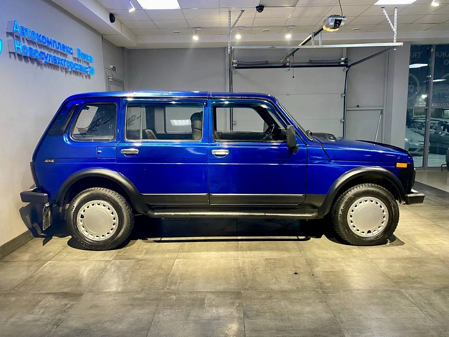 Lada (ВАЗ) 2131 (4x4), 2004г., полный привод, механика