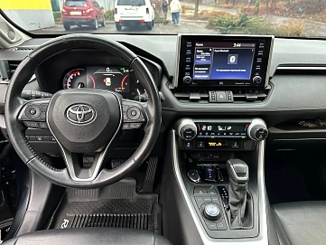 Toyota RAV4, 2018г, полный привод, автомат