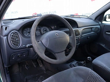 Renault Megane, 2003г, передний привод, механика