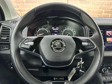 Skoda Karoq, 2021г, полный привод, робот