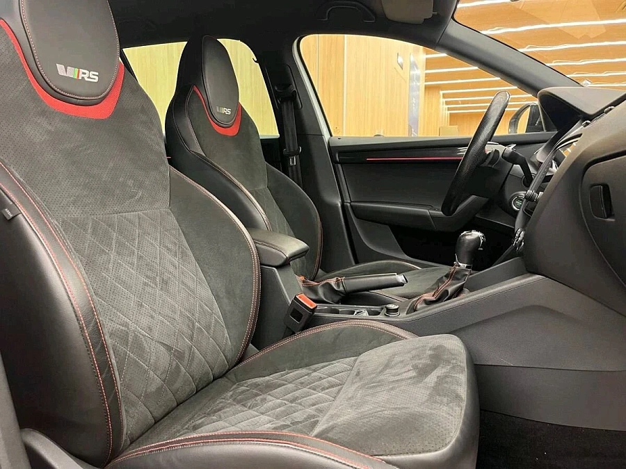 Skoda Octavia RS, 2018г., передний привод, робот