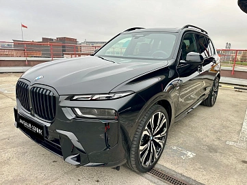 BMW X7, 2024г, полный привод, автомат